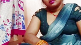Mother-in-law had sex with her son-in-law when she was not at home indian desi mother in law ki chudai 
