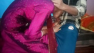 Desi Tina Ne Aaj First Baar Apne Chote Devar Ji Ko Sex Karna Sikhaya 