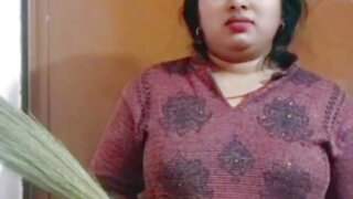 Desi Indian maid seduced when there was no wife at home Indian desi sex video 